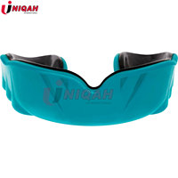 Vente en gros de protège-dents de boxe Offre Spéciale boîte transparente en caoutchouc couleur personnalisée football personnalisable