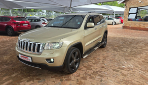 รถยนต์มือสองคุณภาพดีราคาประหยัด ปี 2011 จี๊ป แกรนด์ เชโรกี 3.6 ลิมิเต็ด พวงมาลัยขวา - Product Image 3