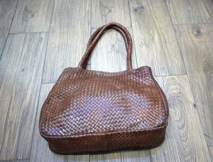 Sac fourre-tout en cuir véritable pour femme avec fermeture éclair et effet vieilli - Product Image 5