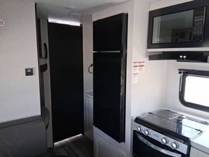 Nueva Autocaravana de Aluminio Personalizada Jayco Jay F-l-i-g-h-t S-l-x 260BH 2026, Remolque de Viaje para Exteriores - Product Image 5
