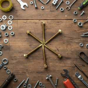 Tornillo Autoperforante de Cabeza Hexagonal, Clase 8, Acero al Carbono, Galvanizado, Recubierto de Zinc y Fosfato, Rosca Estándar, Marca PDC, Pulgadas, Durable - Product Image 1