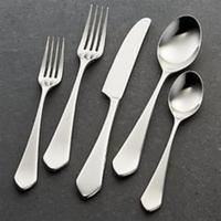 Ensemble de couverts en métal finition or brillant conçu pour les hôtels de luxe, les restaurants et les dîners de qualité supérieure.