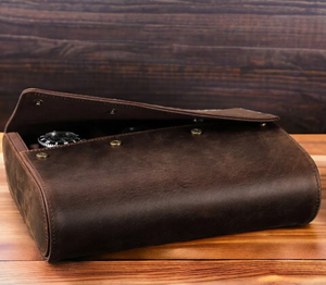 De Nuestros Manos a las de Ustedes: Caja de Reloj de Cuero para Café, Estuche de Viaje para Reloj para Él, Caja de Joyería Personalizada de Cuero para Hombre - Product Image 2