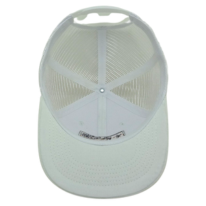 Sombrero de camionero 6 paneles Contraste personalizado Logotipo bordado Parches tejidos Malla blanca Gorra estructurada Hebilla de un solo pecho de plástico OEM - Product Image 5
