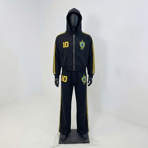 Conjunto de Chándal de Fútbol de Brasil |   Chaqueta con capucha y cremallera + Pantalones de pierna ancha |   Logotipo personalizado y número de equipo |   Servicio OEM de Ropa Deportiva - Product Image 1