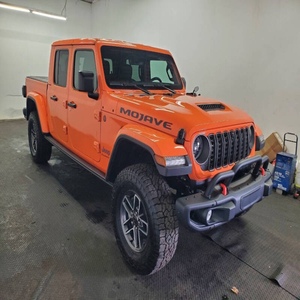 Jeep Gladiator Mojave X 2025 USADO EN EXCELENTES CONDICIONES - Product Image 2