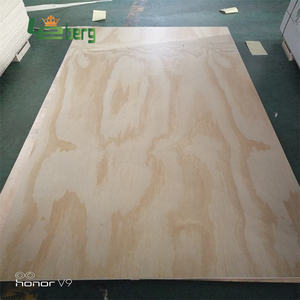 Contrachapado de Pino Radiata UV de Nueva Zelanda, Clasificación CARB P2, Envío al Mercado Norteamericano - Product Image 1