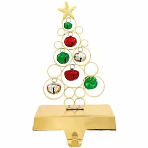 Porte-bas en métal de luxe pour Noël Crochet de vacances haut de gamme pour bas et style de maison d'hiver - Product Image 6