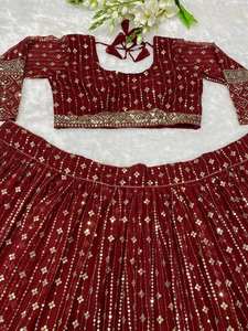 DISEÑADOR PAKISTANI INDIO TRADICIONAL LEHENGA CHOLI CONJUNTO EN GEORGETTE DE IMITACIÓN CON BORDADO PESADO SECUENCIA TRABAJO ROPA DE BODA - Product Image 2