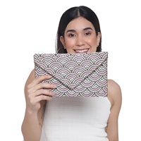 Nouveauté Brazeal Studio – Pochette zippée artisanale en velours perlé pour femme, motif géométrique plissé, logo personnalisé – Colorée