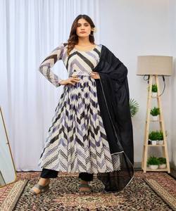 Bebé Maxi Hermoso Estilo Árabe Boutique Diseño Gharara Casual Largo Blanco Tenedor Estilo - Product Image 5