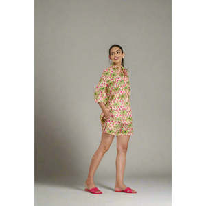 Conjunto de Dos Piezas de Tela Oxford Transpirable de Algodón Tropical Tango, Estampado Floral, Talla XS, Uso Diario, Top de Manga Tres Cuartos, Pantalones Cortos hasta la Rodilla - Product Image 3