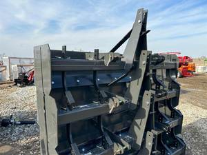 2025 IRONCRAFT 3106 Box Blade / Scraper - 6 Ft Width, Standard Duty, Versatile Land Leveling Attachment - Product Image 5