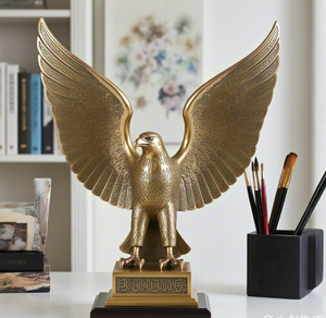 Op maat gemaakte bronzen adelaar trofee beeldje handgemaakt gegoten vliegende vogel sculptuur onderscheiding beeldje - Product Image 2