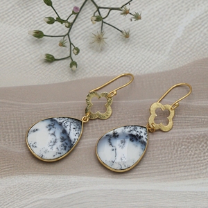 Pendientes de Flores de Ópalo Dendrítico Hechos a Mano, Chapados en Oro de 18K, Joyería de Piedras Preciosas Naturales Elegantes y Modernas para Mujer - Product Image 1