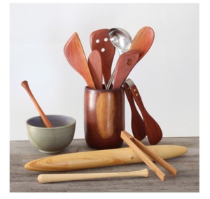 Ensemble d'ustensiles de cuisine en bois SERVEUR À SALADE EN BOIS LOT DE 2 ARTICLES DE CUISINE UNIQUES FAITS À LA MAIN - Product Image 4