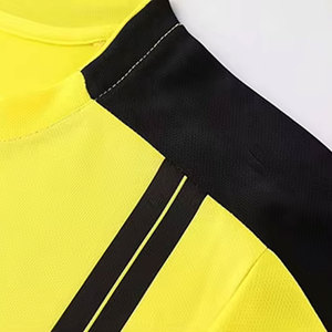 Uniforme de Fútbol con Logotipo Personalizado de Nuevo Diseño para Hombre, Uniforme de Fútbol Personalizado para Equipos, Fabricación en Pakistán - Product Image 3