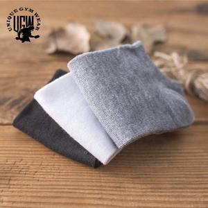 Calcetines estampados informales para hombre de diseñador de moda de algodón para Hombre Calcetines de equipo diseño de logotipo personalizado bordado de punto personalizado de alta calidad - Product Image 3