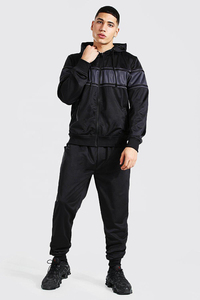 Conjunto Deportivo Ecológico de Invierno para Hombre con Sudadera con Capucha y Cremallera y Pantalones Jogger Ajustados, Elegante para Uso Casual y Deportivo - Product Image 3