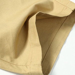 Shorts décontractés d'été pour hommes OEM, deux poches latérales, respirants, séchage rapide, toile 100% coton/polyester, motif uni, écologiques - Product Image 2