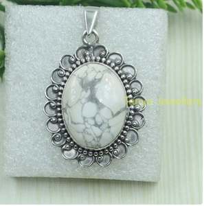 Colgante de Piedra Natural Howlite, Colgante de Plata de Ley 925, Colgante con Piedra Grande, Colgante de Diseño Hecho a Mano - Product Image 6