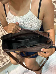 Nouveau 2024 Designer de luxe usiné à la main selle couverture gland sac fourre-tout de haute qualité en cuir véritable femmes bandoulière sacs à bandoulière - Product Image 6