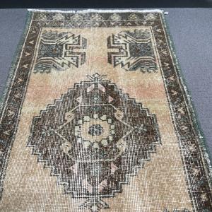 1.7x3.3 ft Small Turkish Rug, Vintage Rug, <b>Brown</b> Beige Animal Print <b>Wool</b> Rug - Product Image 4