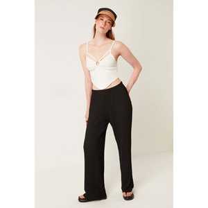 Pantalones Texturizados - Product Image 2