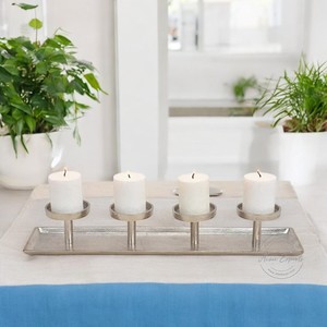 Pièce maîtresse de bougeoir en fil métallique moderne avec 4 fentes pour piliers Design élégant en métal pour une ambiance chaleureuse et une décoration intérieure - Product Image 4