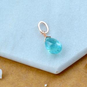 Pendentif en apatite transparente en forme de larme, pierre précieuse bleue, plaqué or rose, charme délicat fait à la main, bijoux - Product Image 4