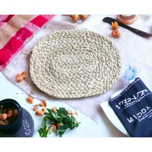 Sets de table ovales naturels tressés à la main, durables et élégants, réutilisables et jetables, lot de 4 pièces pour la maison - Product Image 4