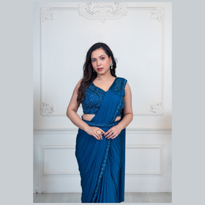 Venta caliente Listo para usar Saree en tela de cristal líquido azul profundo con hilo artístico y detalles a mano de La India al por mayor - Product Image 4