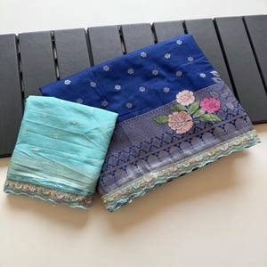 Sari VASTRA COTTAGE Premium de Khadi Georgette con Borde Meenakari Butta, Tejido con Pallu Rico, Sari Teñido a Mano con Blusa en Contraste - Product Image 3