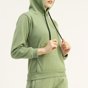 . Sweat à capuche en coton pour femme avec capuche à texture douce et coupe classique et manches longues parfait pour une utilisation décontractée en extérieur ou en intérieur - Product Image 1