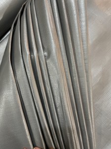 Lona de PE de alta calidad, 200GSM, color PLATEADO, alta durabilidad, resistencia industrial, impermeable, utilizada para camiones, carpas de camping - Product Image 4