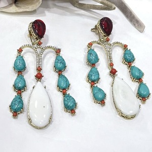 Pendientes de Diseño con Acabado Plateado de Alta Calidad y Piedras Fusionadas, Colección para Bodas y Fiestas, para Mujeres y Niñas - Product Image 1