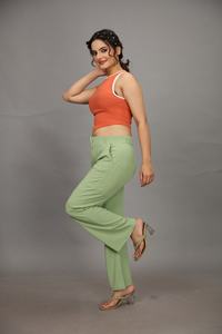 กระเป๋าด้านล่างน้ำหนักเบาสำหรับผู้หญิงและเด็กผู้หญิงสำหรับกิจกรรมกลางแจ้งการฝึกกีฬาฤดูหนาวแบบมีสไตล์สไตล์อินเดีย - Product Image 2