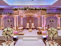 Ensemble de Mandap en Bois Grand Style Manavarai, Décoration de Mariage Traditionnel du Sud, Fusion Professionnelle, Montage Facile, Sydney