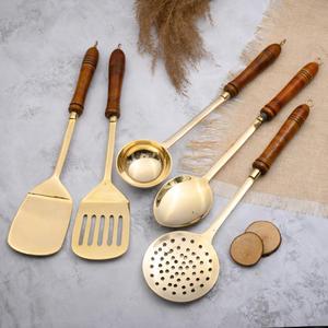 Espátula de Latón Hecha a Mano de Calidad Superior con Utensilio Resistente al Calor para Cocinar en Casa, Cocina, Hotel y Restaurante - Product Image 3