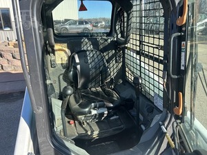 Chargeur compact BBOBCAT T450 2018, chargeur frontal, capacité de charge nominale de 35 tonnes, moteur Caterpillar, pompe hydraulique TCM - Product Image 6