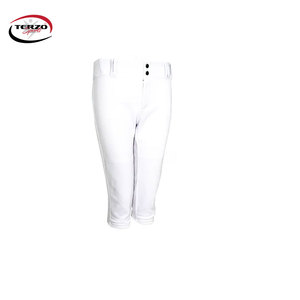 Uniforme de softball avec logo personnalisé Nouveau style de vêtements de sport de meilleure qualité fabriqués au Pakistan pour l'entraînement de baseball - Product Image 4