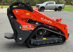 รถตักล้อยางขนาดเล็ก Kubota SCL 1000 เครื่องยนต์ดีเซล สำหรับงานก่อสร้างในฟาร์มและการขนย้ายวัสดุก่อสร้าง - Product Image 2