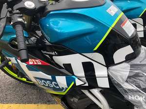 Motocicleta CFMOTO 250SR de Estilo Racing, Motor de Gasolina de Cuatro Tiempos Refrigerado por Agua, Arranque Eléctrico/a Patada, Horquilla Invertida |   En todo el mundo - Product Image 3