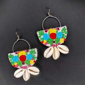 Boucles d'oreilles élégantes en crochet brodé avec des perles colorées et des feuilles d'argent, bijoux de fête pour femmes au meilleur prix, boucles d'oreilles à perles - Product Image 2