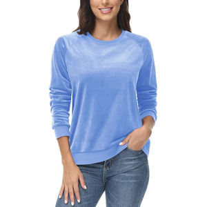 Sudadera de terciopelo personalizable con cuello redondo para mujer, calidad superior, ajuste cómodo, perfecto para la temporada de invierno - Product Image 1