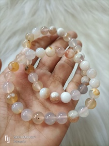 กำไลข้อมือแกะสลักลายดอกไม้จากหินอาเกตธรรมชาติ คุณภาพสูง ขนาด 8 มม. ยี่ห้อ Rais Agate ใช้สำหรับบำบัดพลังงานได้ - Product Image 6