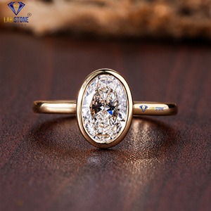Lab-Stone 1,51 TDW Anillo de oro amarillo con diamante de corte ovalado Elegancia clásica Color DE LA EF-VS - Product Image 1
