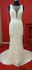 Wedding Gown for Women Beaded V-Neck Floor-Length Dress with Embroidery <b>Decoration</b> Fancy Bridal Gown - Product Image 3