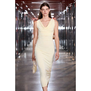 Robe moulante à épaules dénudées pour femme GRIMELANGE ANYA, en tissu extensible doux avec détails froncés - Product Image 1