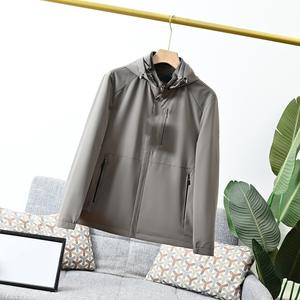 Veste à capuche de sport décontractée pour hommes et femmes OEM 2024 à la mode en pur coton de couleur unie et fine épaisseur pour l'hiver - Product Image 4